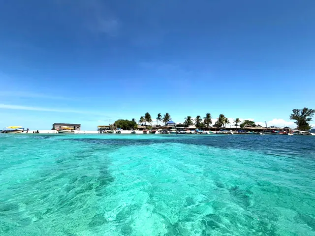 Cayos Cochinos: Donde el Caribe de Honduras conserva su forma más pura