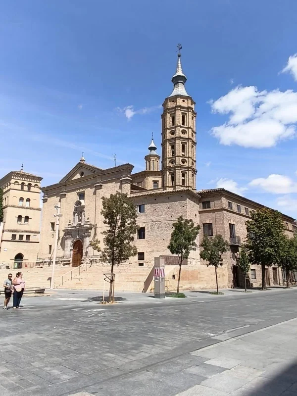  Iglesia de San Juan de los Panetes / Revista Mundo Real